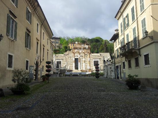 tempio-capitolino-e-piazza